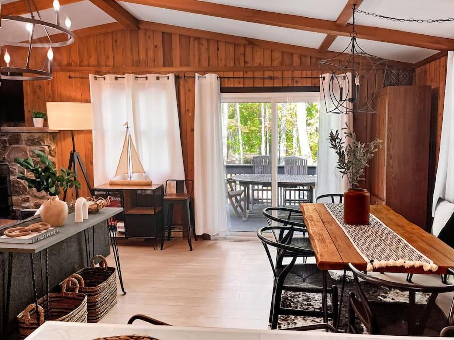 Stylish And Cozy Cabin, Walking Distance To Big Bass Lake Gouldsboro Extérieur photo
