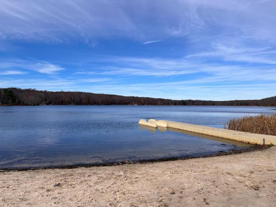 Stylish And Cozy Cabin, Walking Distance To Big Bass Lake Gouldsboro Extérieur photo