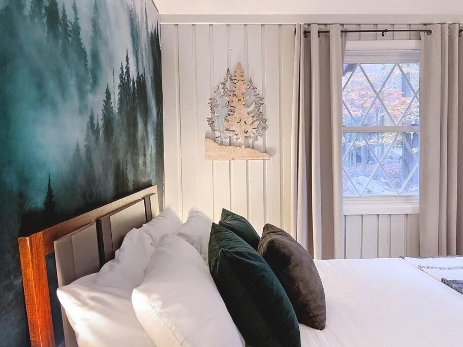 Stylish And Cozy Cabin, Walking Distance To Big Bass Lake Gouldsboro Extérieur photo