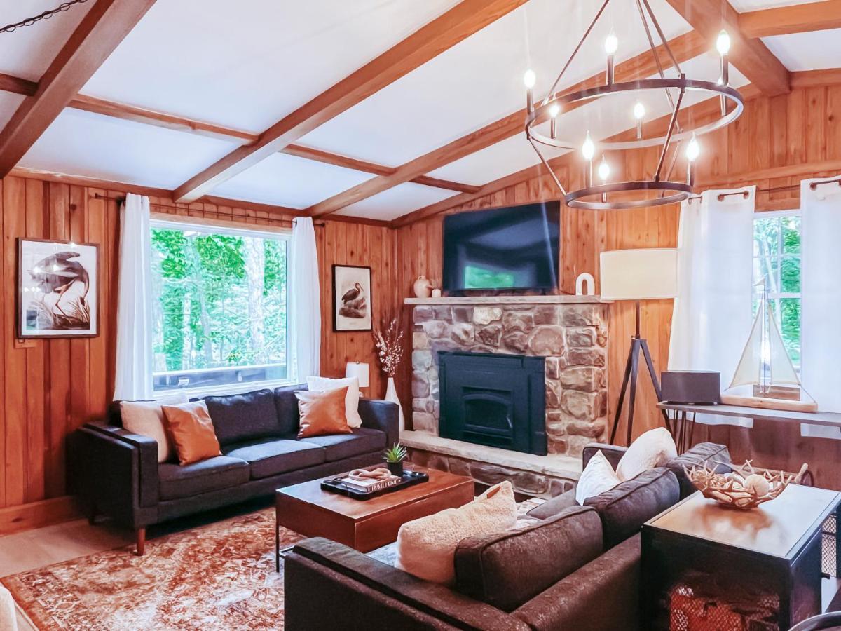Stylish And Cozy Cabin, Walking Distance To Big Bass Lake Gouldsboro Extérieur photo