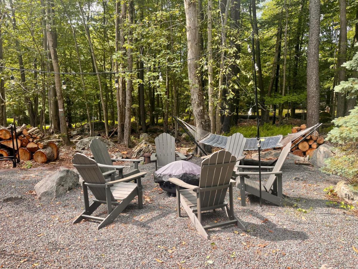 Stylish And Cozy Cabin, Walking Distance To Big Bass Lake Gouldsboro Extérieur photo